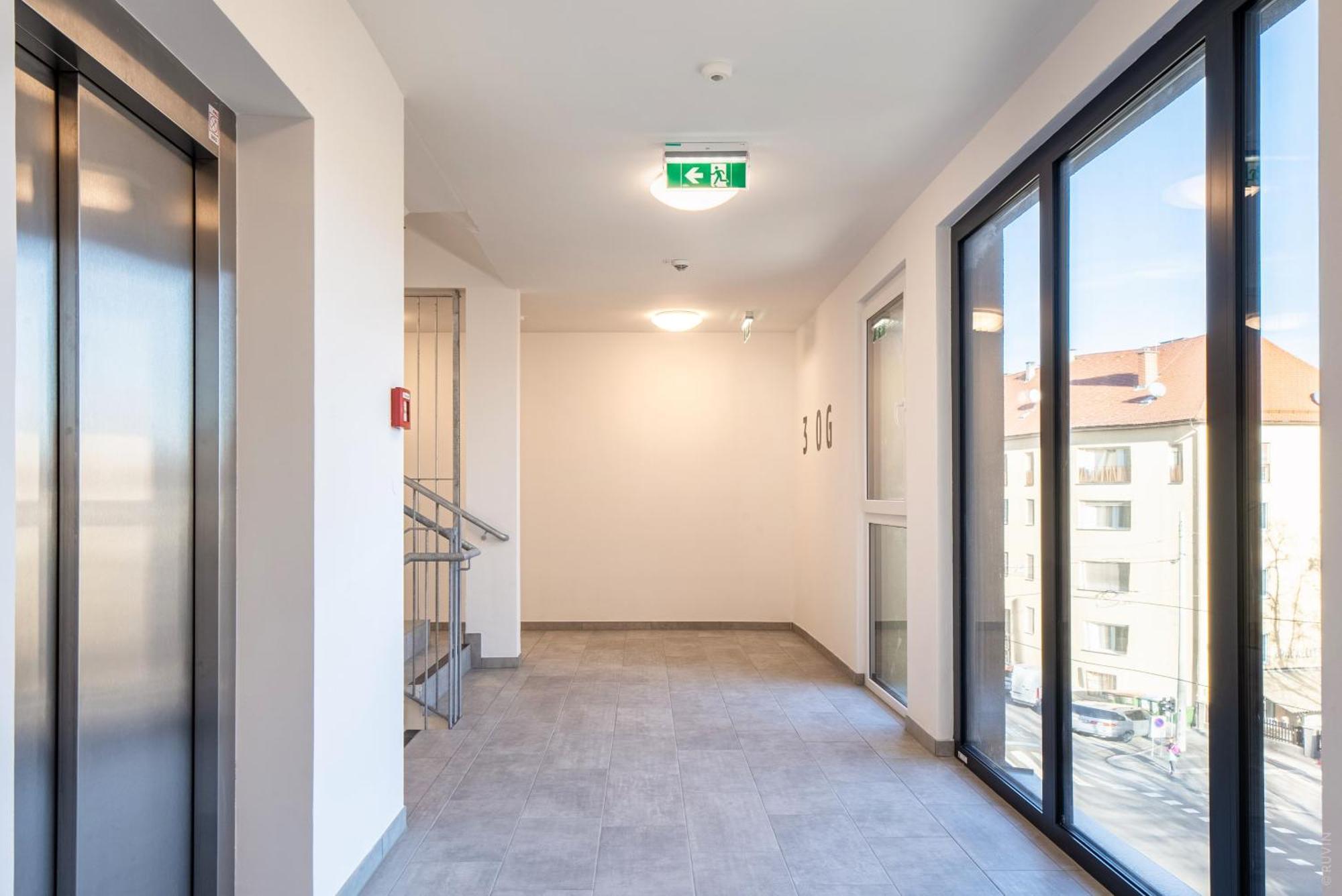 Whats-App Self-Check-In - Apartment Am Hauptbahnhof Грац Экстерьер фото
